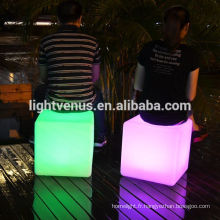 La Chine Manufactuer 30cm Table Cube LED rgb jardin lumière ip68